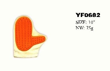 YF0682 manufacturer smart grooming rubber glove for dog bath